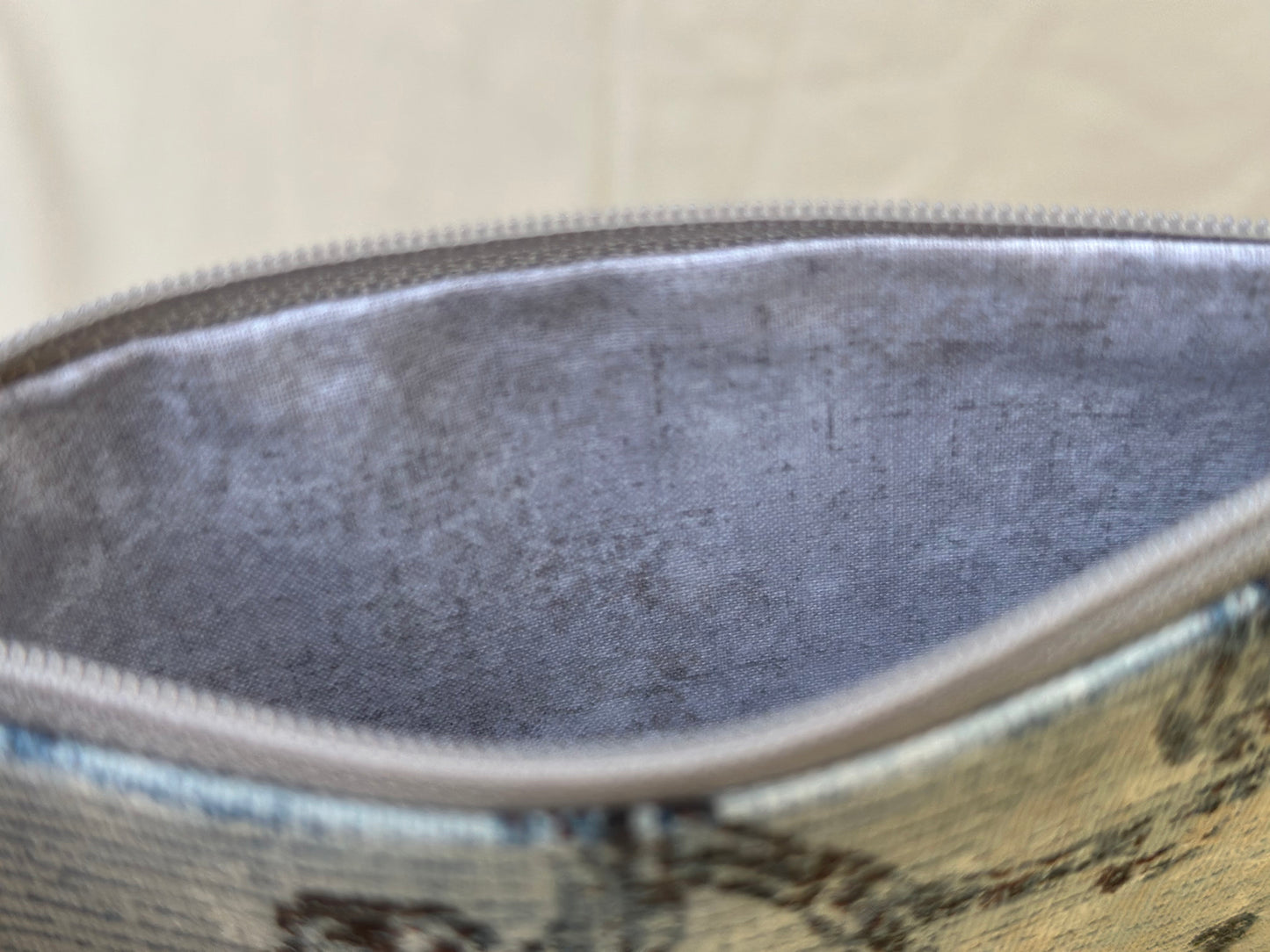 Antique Impressions Slimline Zip Pouch