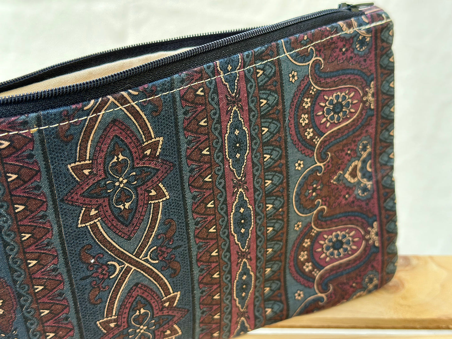 Huntley House v2 Slimline Zip Pouch