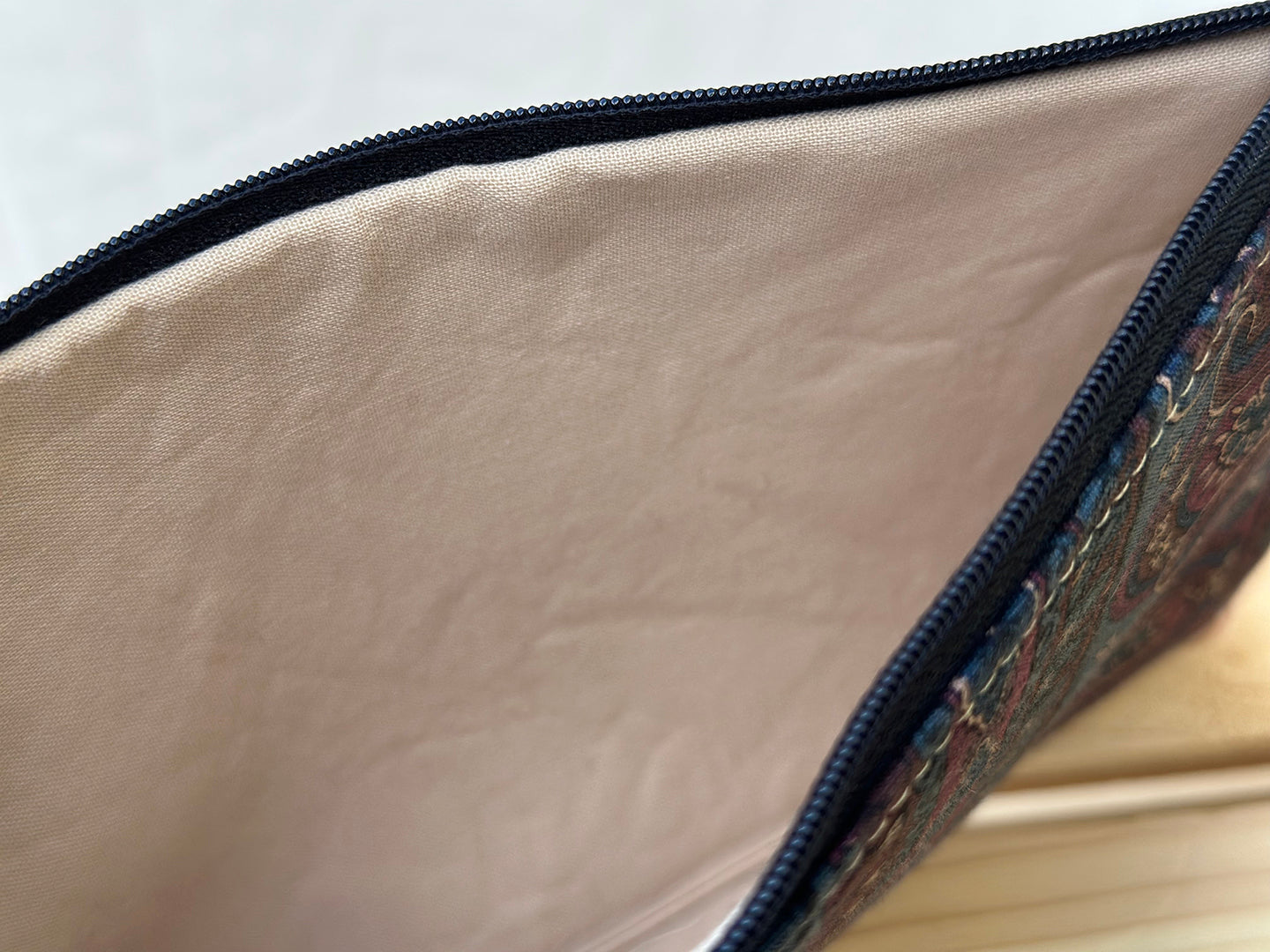 Huntley House v2 Slimline Zip Pouch